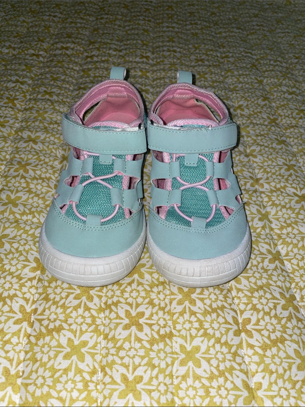 oomphies Aqua and Pink Kids Closed-Toe Sport Sandals
